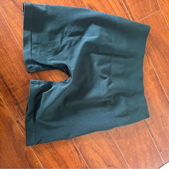 Alphalete Dark Green Athletic Shorts - Picture 2 of 4